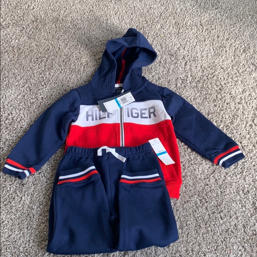Brand NWT Tommy Hilfiger toddler 2-piece sweat set